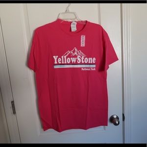 Yellowstone National Park T-shirt medium